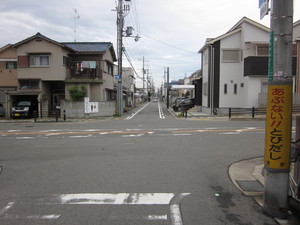 大阪堺市 見通しの悪い交差点