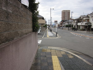 大阪堺市見通しの悪い交差点