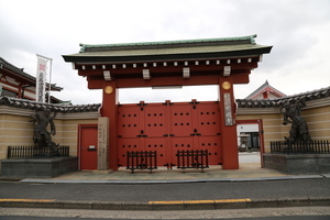 大阪府堺市堺区妙国寺前